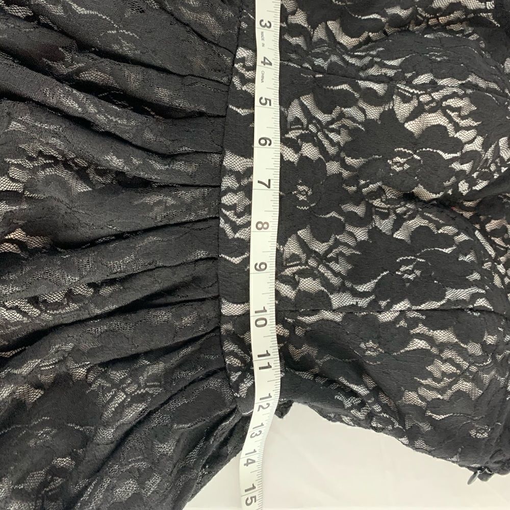 Chi chi London Black lace dress sz 4 - Picture 12 of 12
